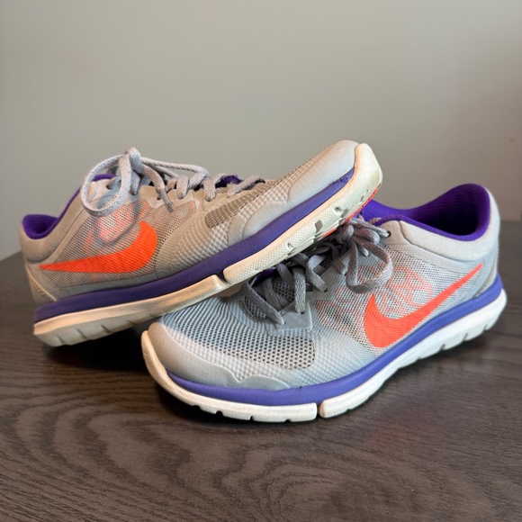 Nike Women's Flex Run 2015 Running Shoe Grey/Orange Size 6,5 - Picture 3 of 8